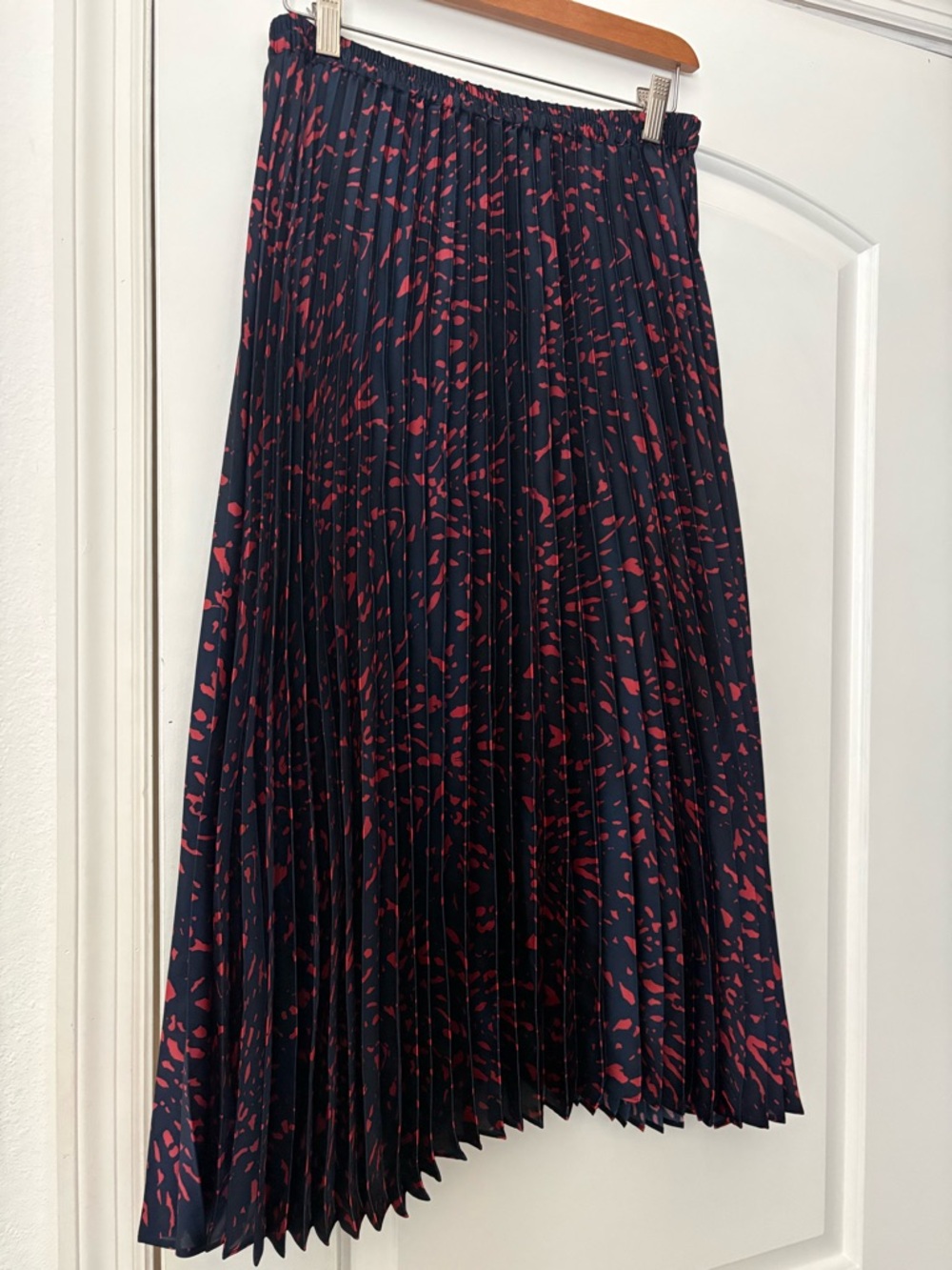 Caballero Mia navy red print pleated skirt size S